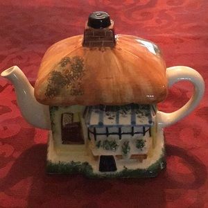 Tea Pot - England - 2 Cup
